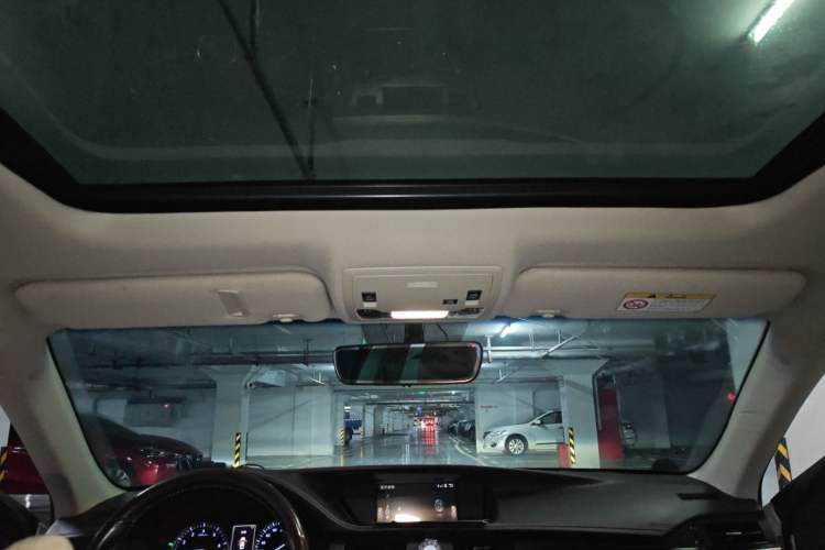 Used Lexus ES 2015 200 Elite Edition Headliner