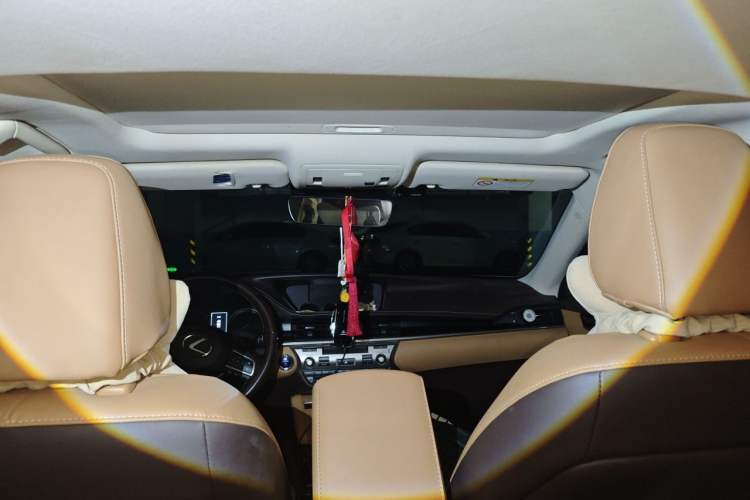 Used Lexus ES 2015 300h Comfort Edition Headliner