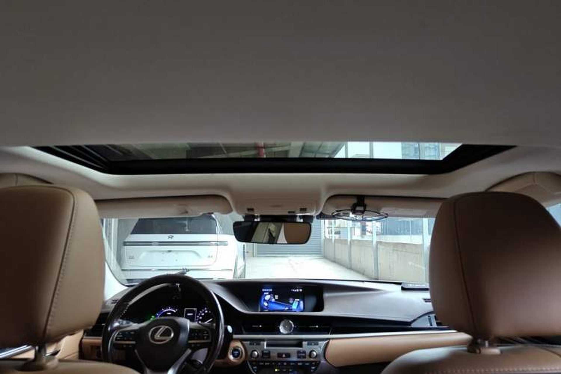Used Lexus ES 2015 300h Comfort Edition Headliner