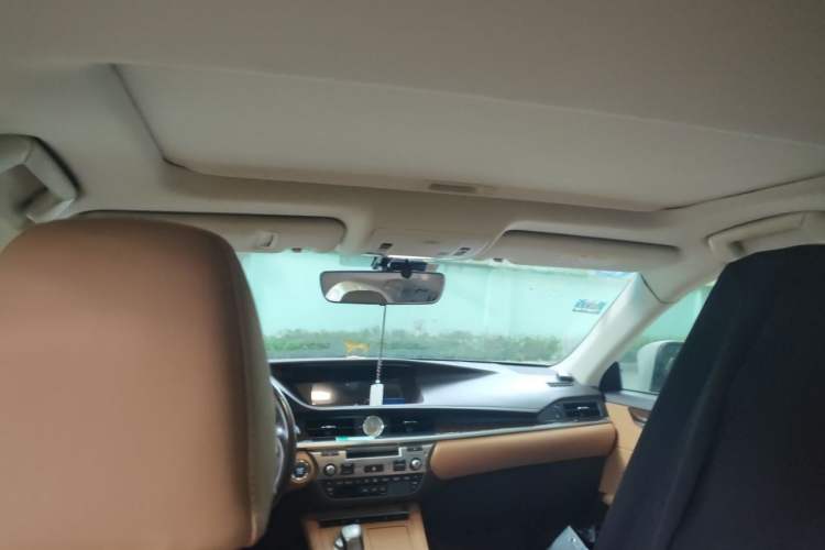 Used Lexus ES 2015 250 Elegant Edition Headliner