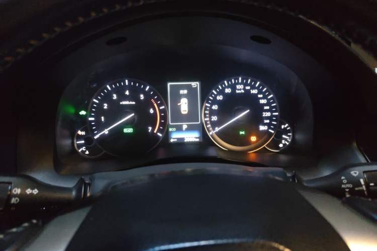 Used Lexus ES 2015 300h Comfort Edition Instrument Cluster