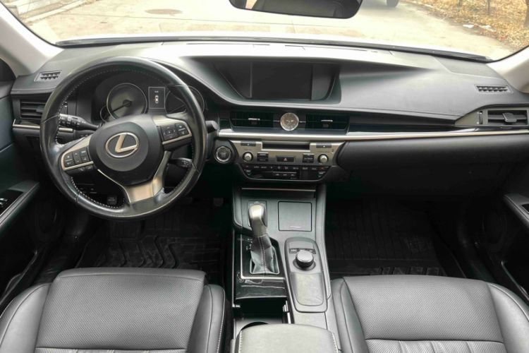 Used Lexus ES 2015 200 Elite Edition Interior 1