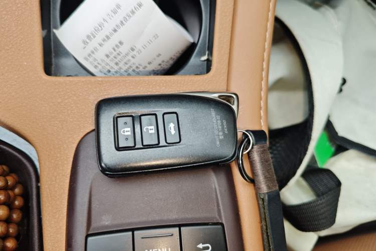 Used Lexus ES 2015 200 Elite Edition Interior 1
