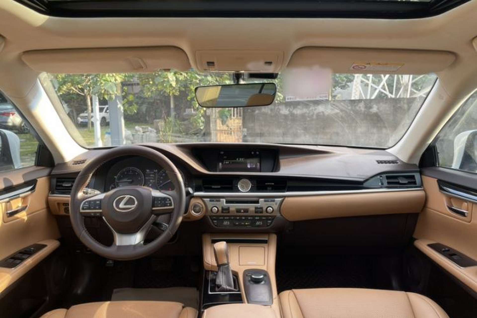 Used Lexus ES 2015 200 Elite Edition Interior 10