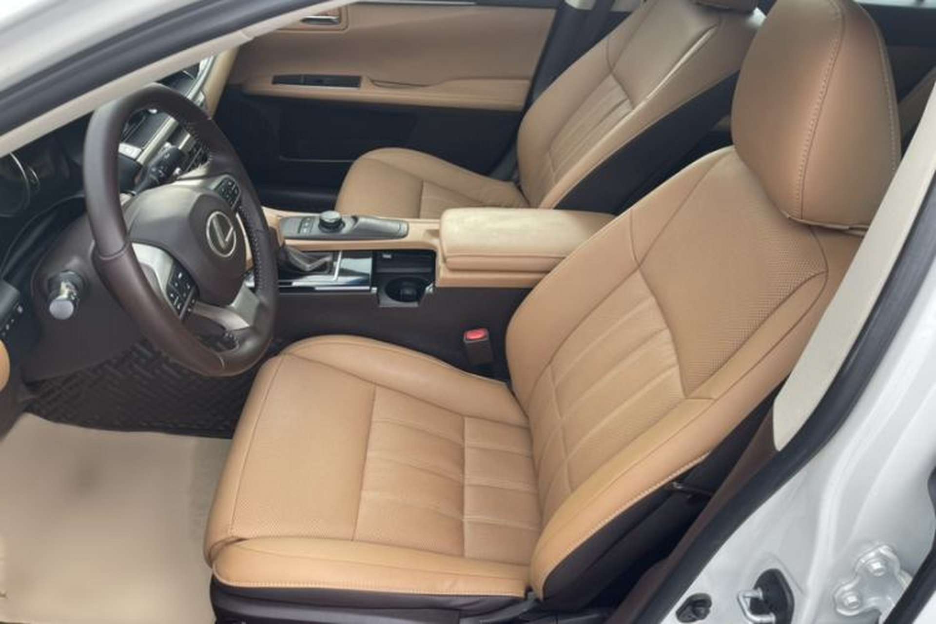Used Lexus ES 2015 200 Elite Edition Interior 11