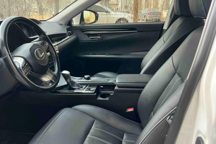 Used Lexus ES 2015 200 Elite Edition Interior 2