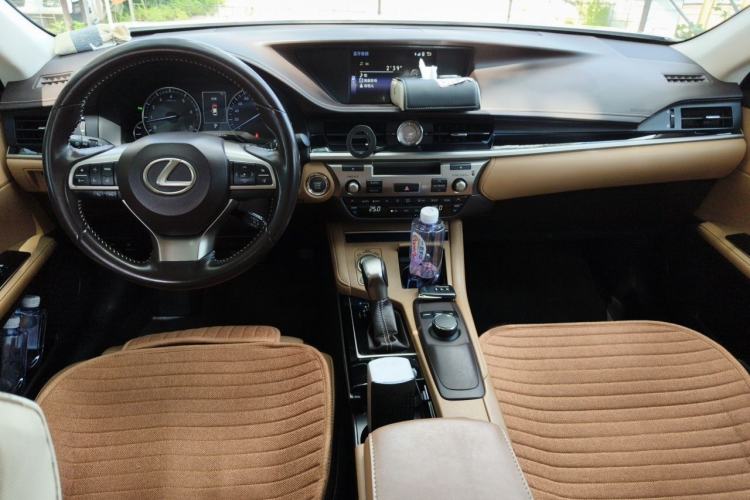 Used Lexus ES 2015 200 Elite Edition Interior 2