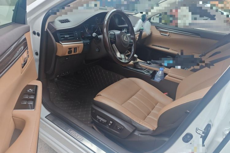 Used Lexus ES 2015 250 Elegant Edition Interior 3