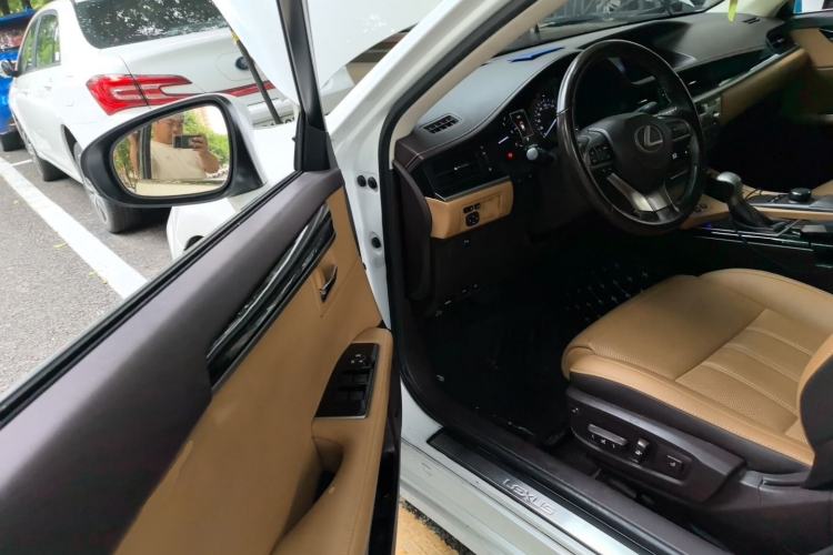 Used Lexus ES 2015 200 Elite Edition Interior 3