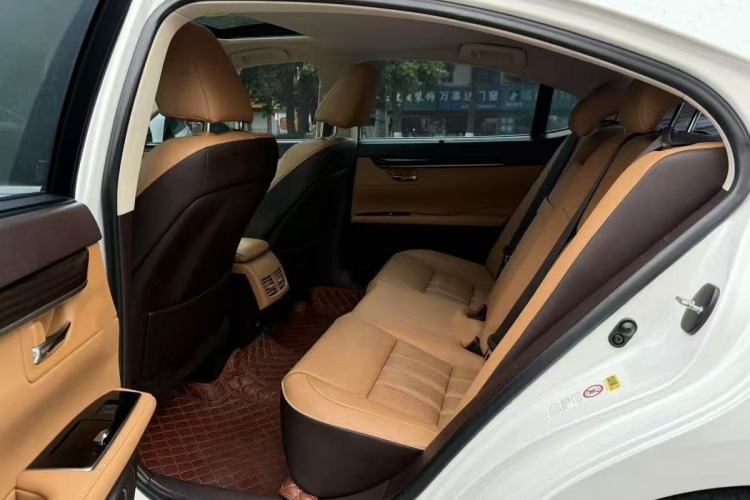 Used Lexus ES 2015 200 Elite Edition Interior 3