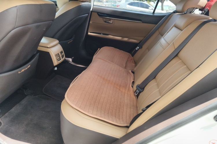 Used Lexus ES 2015 200 Elite Edition Interior 4
