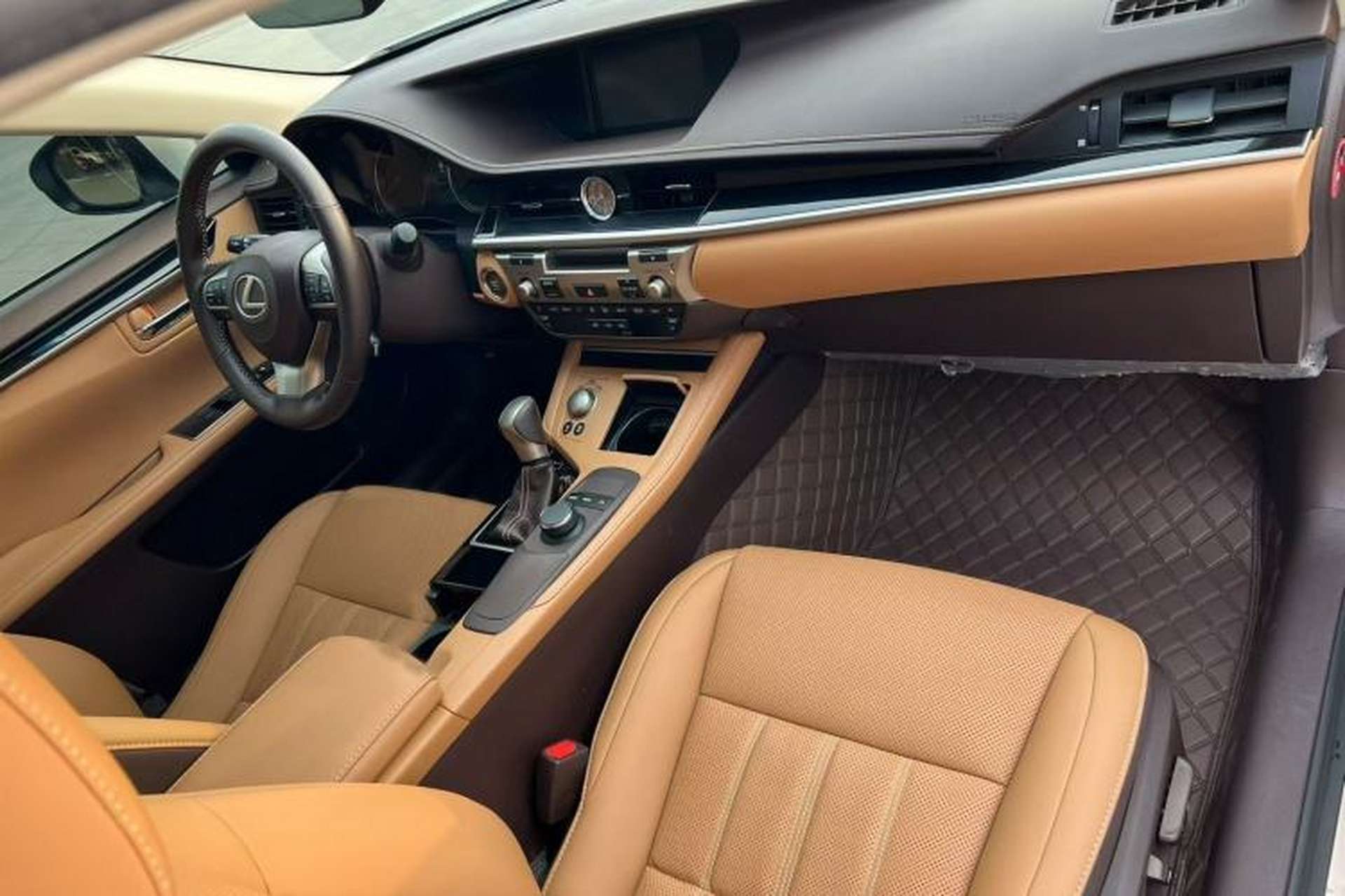 Used Lexus ES 2015 200 Elite Edition Interior 5