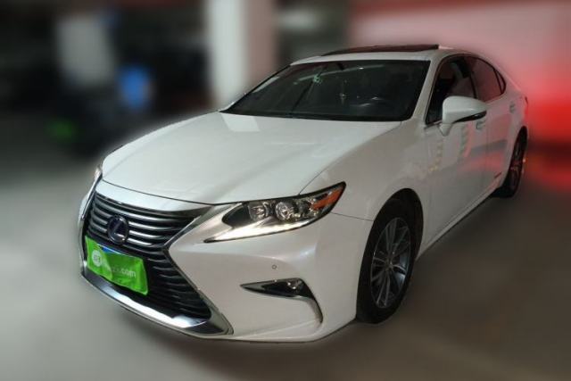 Used Lexus ES 2015 300h Comfort Edition