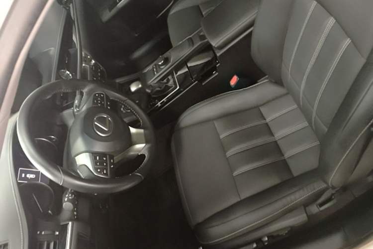 Used Lexus ES 2015 300h Comfort Edition Left Front Seat