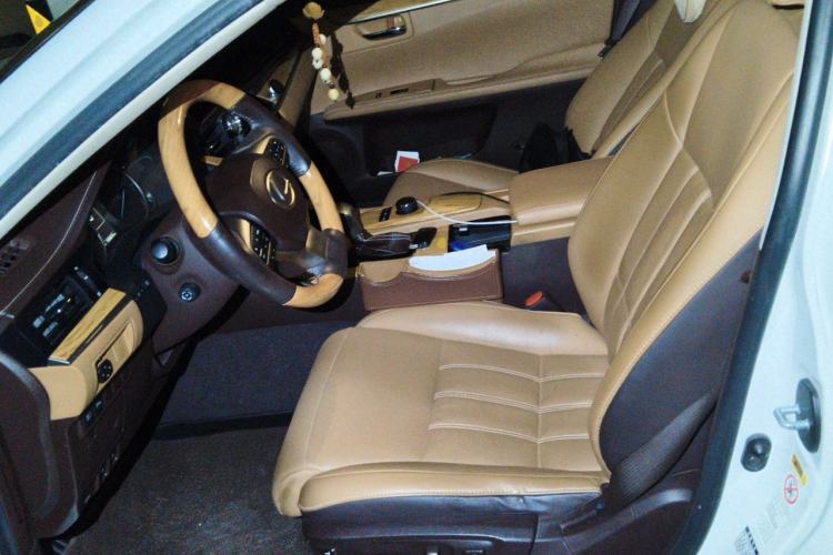 Used Lexus ES 2015 300h Comfort Edition Left Front Seat