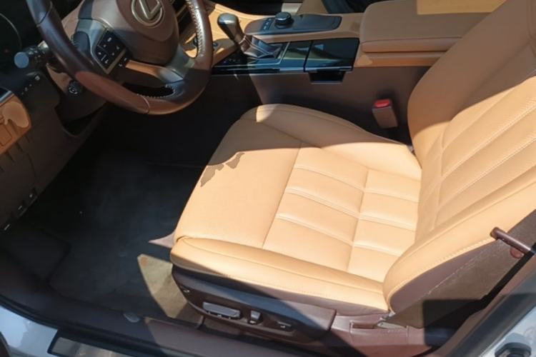 Used Lexus ES 2015 300h Comfort Edition Left Front Seat
