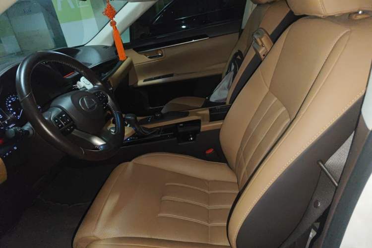 Used Lexus ES 2015 200 Comfort Edition Left Front Seat