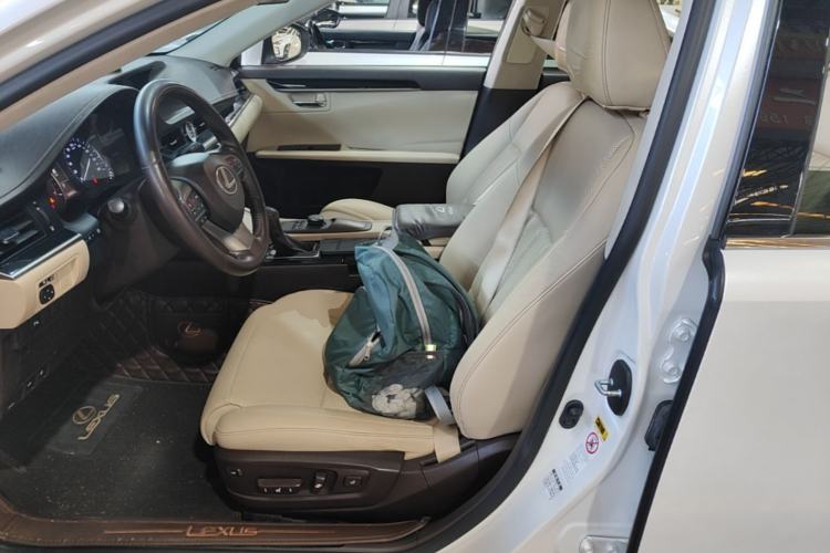 Used Lexus ES 2015 200 Elite Edition Left Front Seat