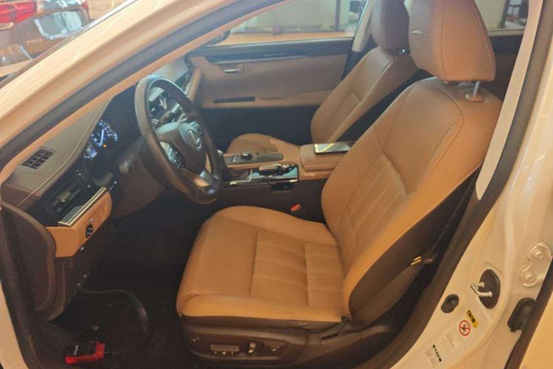Used Lexus ES 2015 200 Elite Edition Left Front Seat