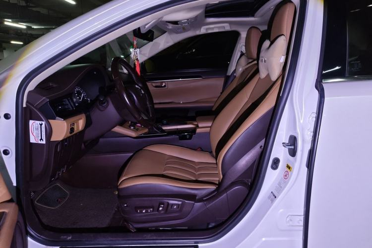 Used Lexus ES 2015 200 Elite Edition Left Front Seat