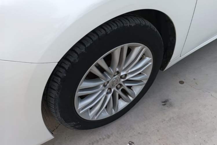Used Lexus ES 2015 200 Elite Edition Left Front Wheel Hub