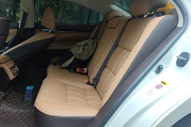 Used Lexus ES 2015 200 Elite Edition Left Rear Seat
