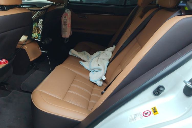 Used Lexus ES 2015 200 Elite Edition Left Rear Seat