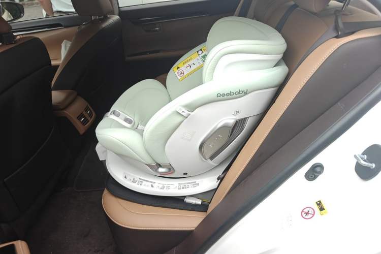 Used Lexus ES 2015 200 Comfort Edition Left Rear Seat