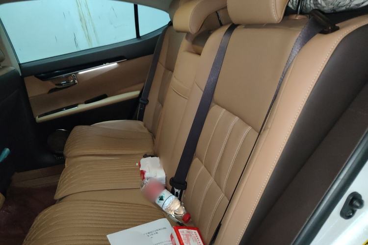 Used Lexus ES 2015 200 Comfort Edition Left Rear Seat
