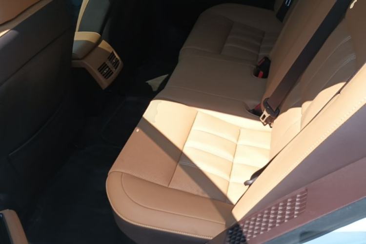Used Lexus ES 2015 300h Comfort Edition Left Rear Seat