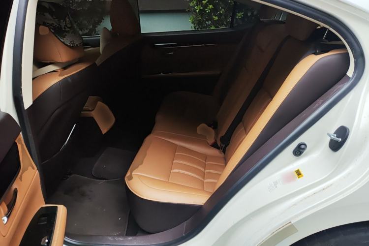 Used Lexus ES 2015 200 Elite Edition Left Rear Seat