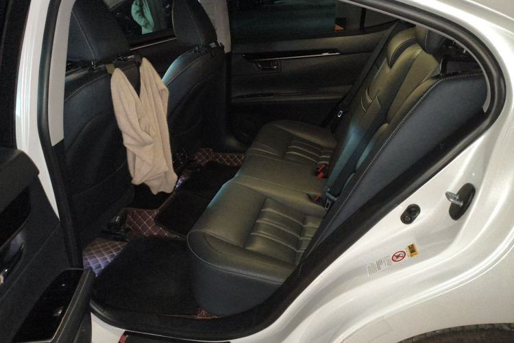 Used Lexus ES 2015 300h Comfort Edition Left Rear Seat