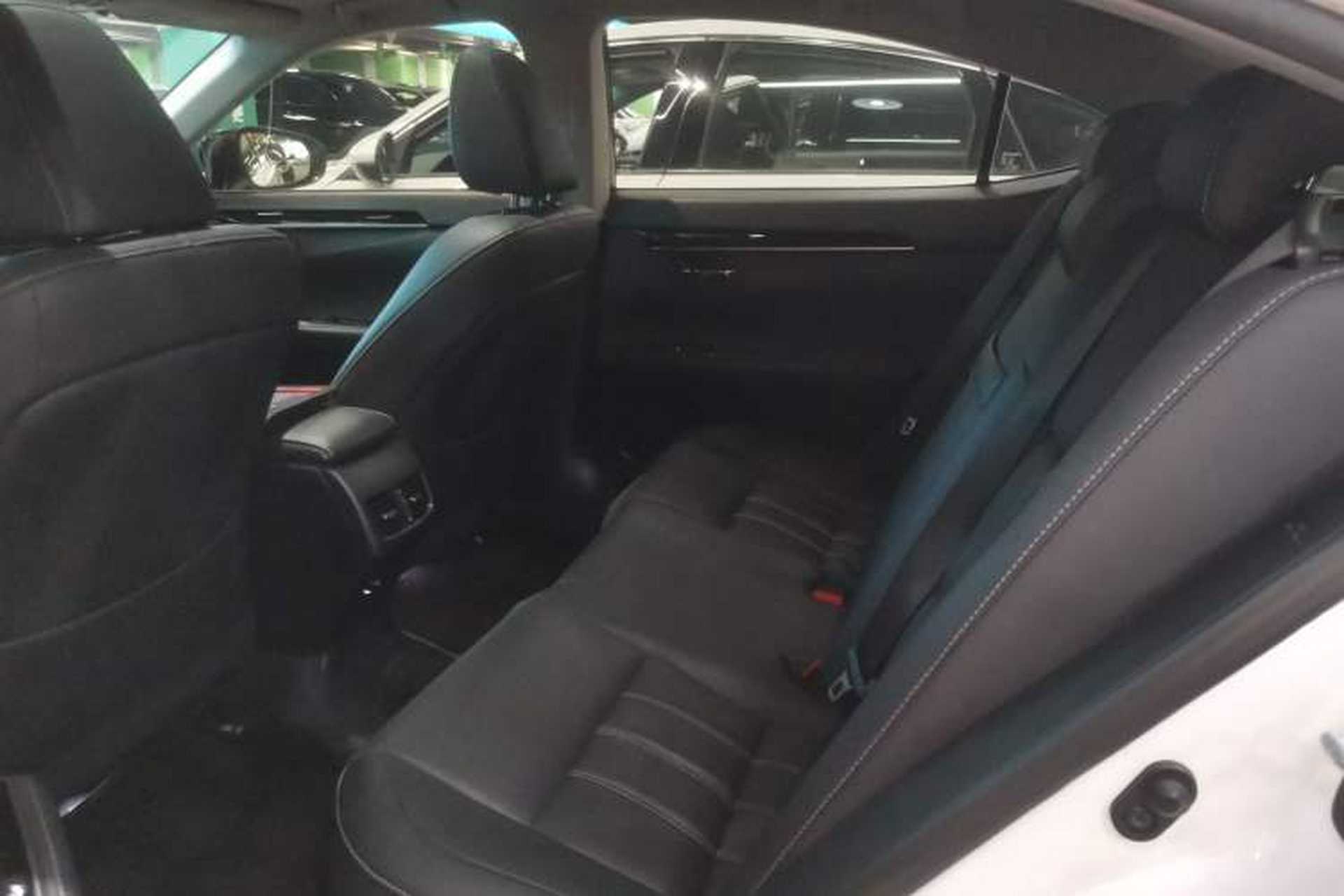 Used Lexus ES 2015 200 Elite Edition Left Rear Seat