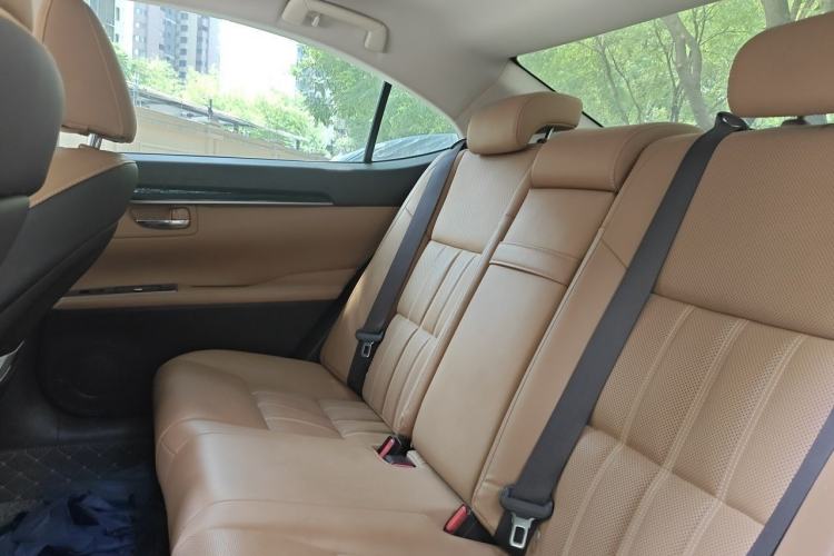 Used Lexus ES 2015 200 Elite Edition Left Rear Seat