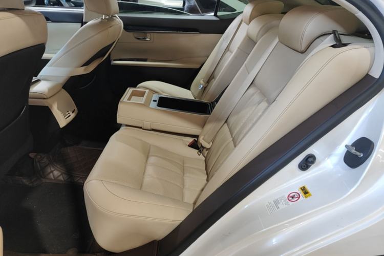 Used Lexus ES 2015 200 Elite Edition Left Rear Seat