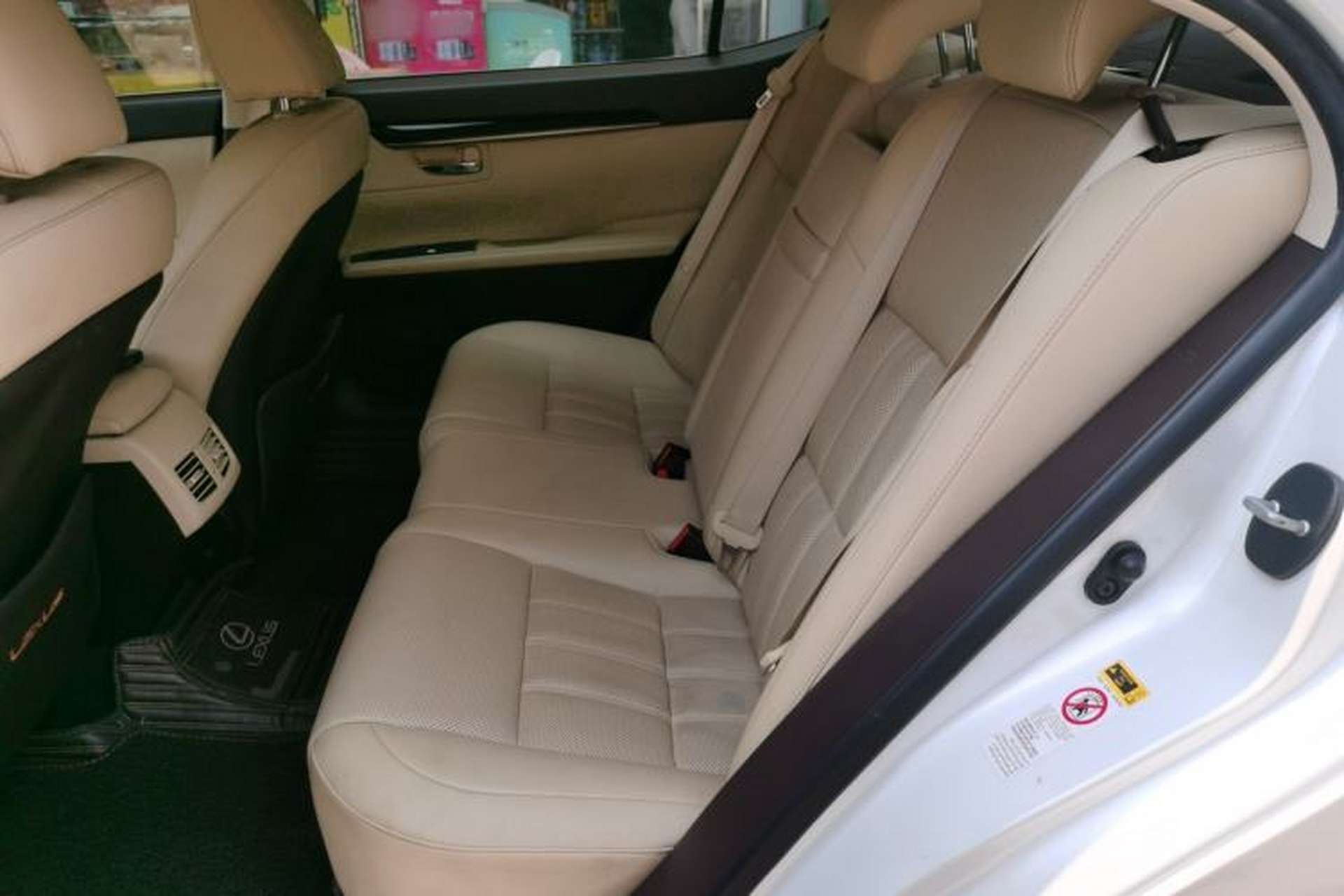 Used Lexus ES 2015 200 Elite Edition Left Rear Seat