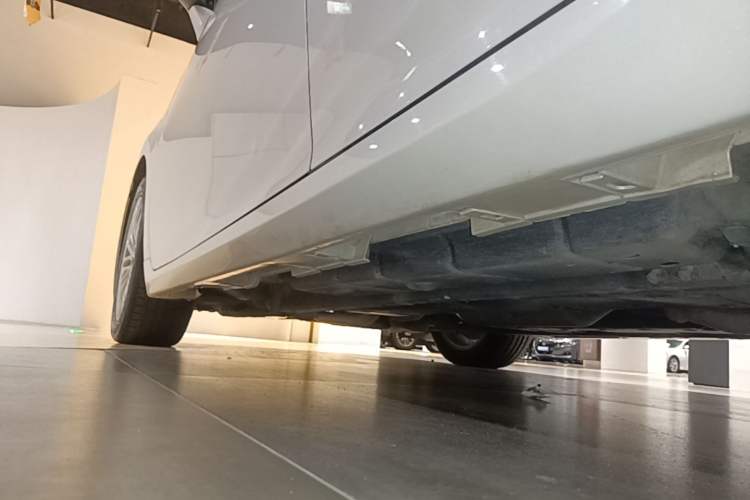 Used Lexus ES 2015 200 Elite Edition Left Side Sill