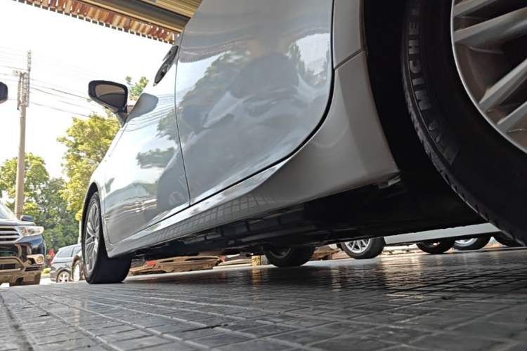 Used Lexus ES 2015 200 Elite Edition Left Side Sill