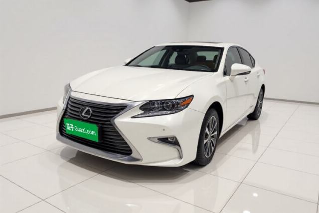 Lexus ES 2015 300h Comfort Edition usado