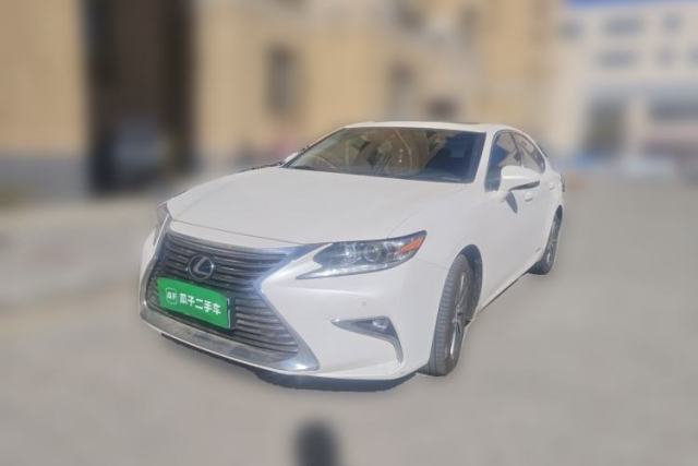Used Lexus ES 2015 300h Comfort Edition