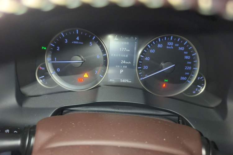 Used Lexus ES 2015 200 Comfort Edition Odometer Close Up