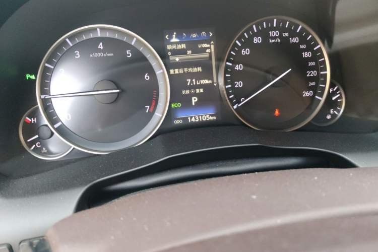 Used Lexus ES 2015 200 Elite Edition Odometer Close Up