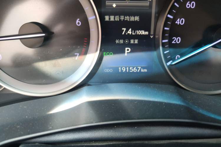 Used Lexus ES 2015 200 Elite Edition Odometer Close Up