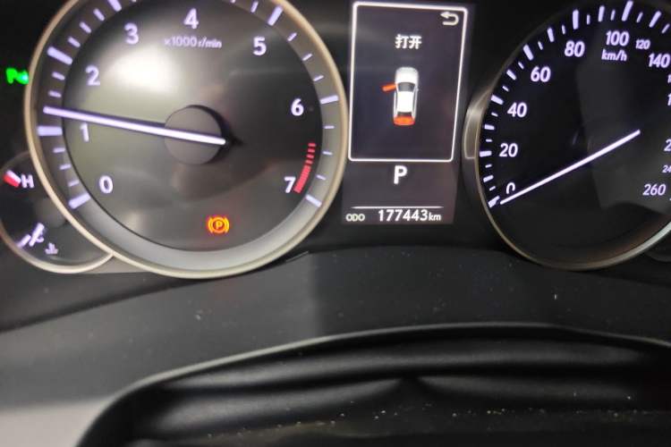 Used Lexus ES 2015 200 Elite Edition Odometer Close Up