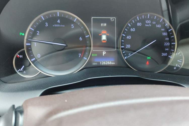Used Lexus ES 2015 200 Elite Edition Odometer Close Up