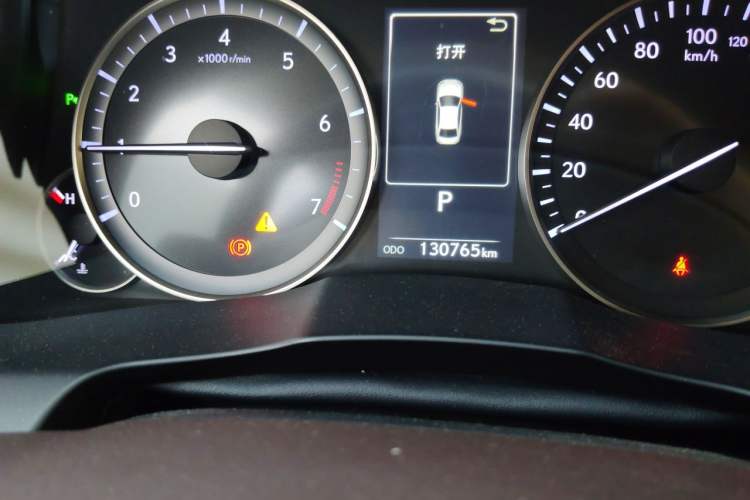 Used Lexus ES 2015 200 Elite Edition Odometer Close Up