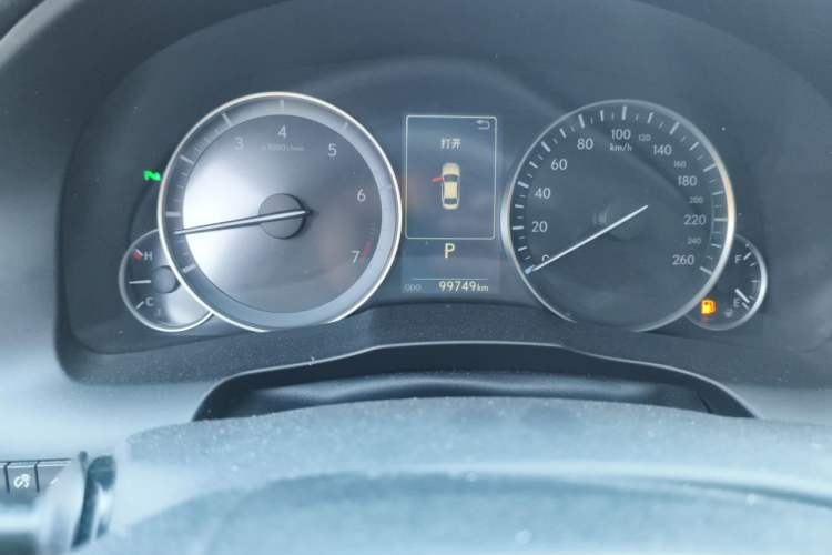 Used Lexus ES 2015 200 Elite Edition Odometer Close Up