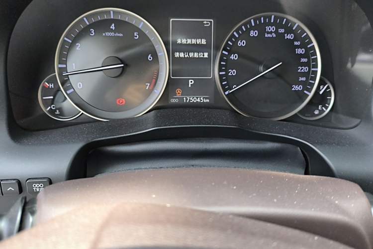 Used Lexus ES 2015 200 Elite Edition Odometer Close Up