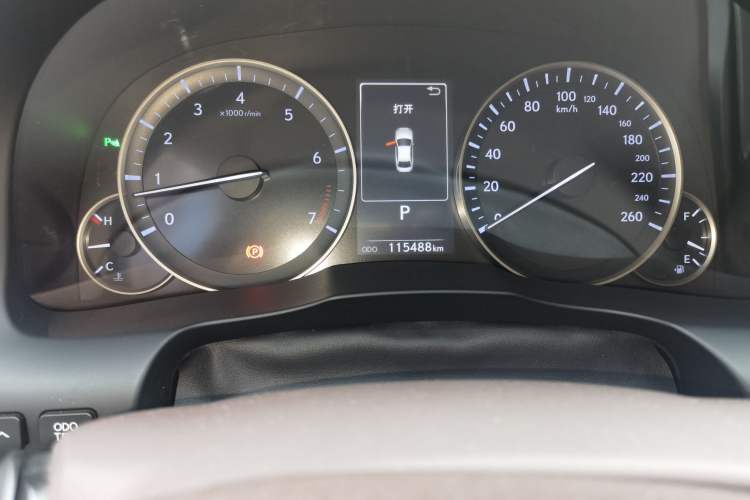Used Lexus ES 2015 200 Elite Edition Odometer Close Up