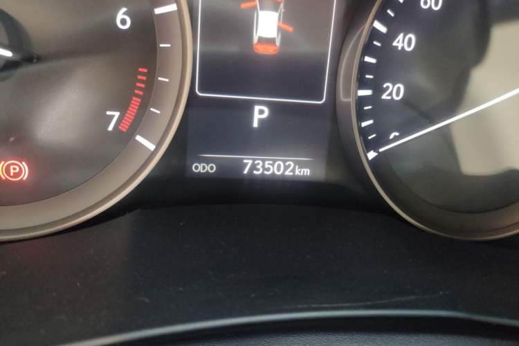 Used Lexus ES 2015 200 Elite Edition Odometer Close Up